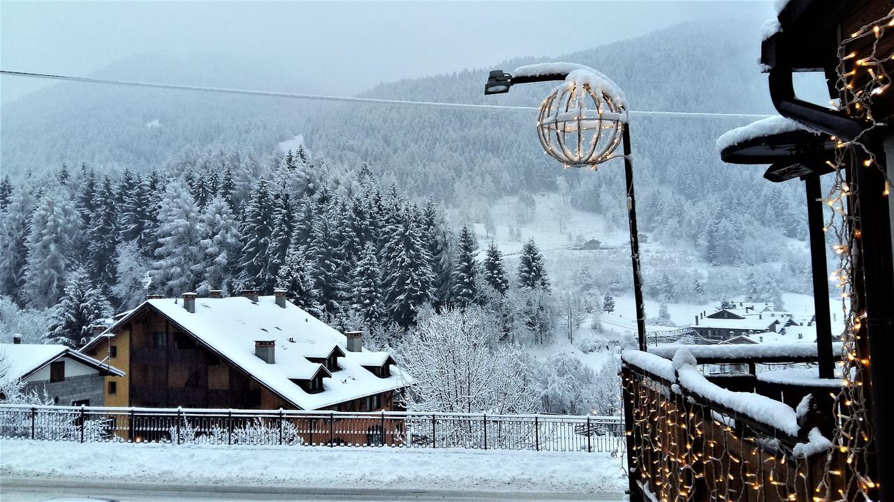 Albergo Al Maniero Ponte Di Legno Exterior foto
